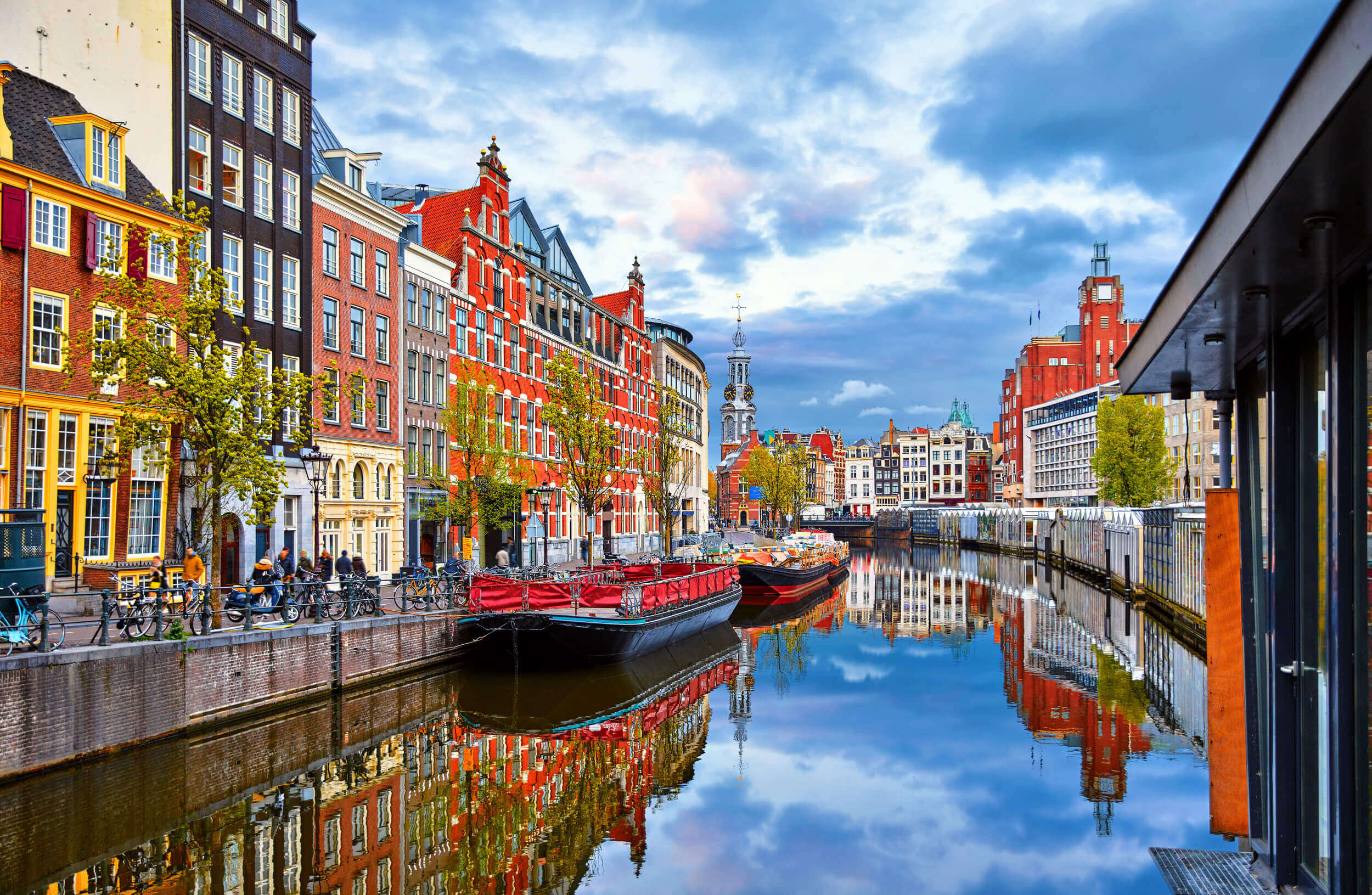 Amsterdam to Buy Young Adults' Debts to Gain Higher Education and Jobs
